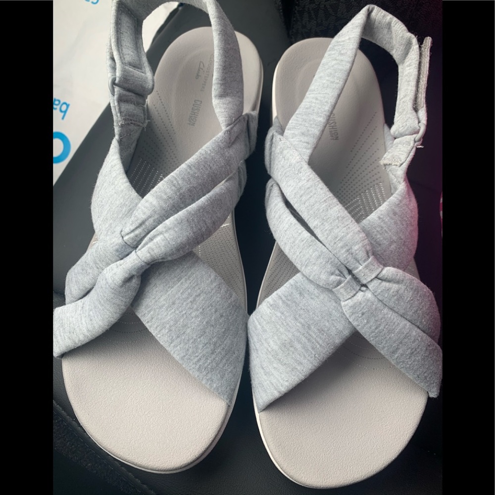 Women’s Clarks Sandals NEW size 10